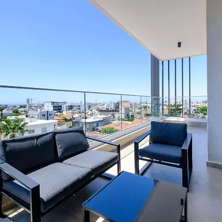 Dwell Ii - Moving Doors Apartament Limassol